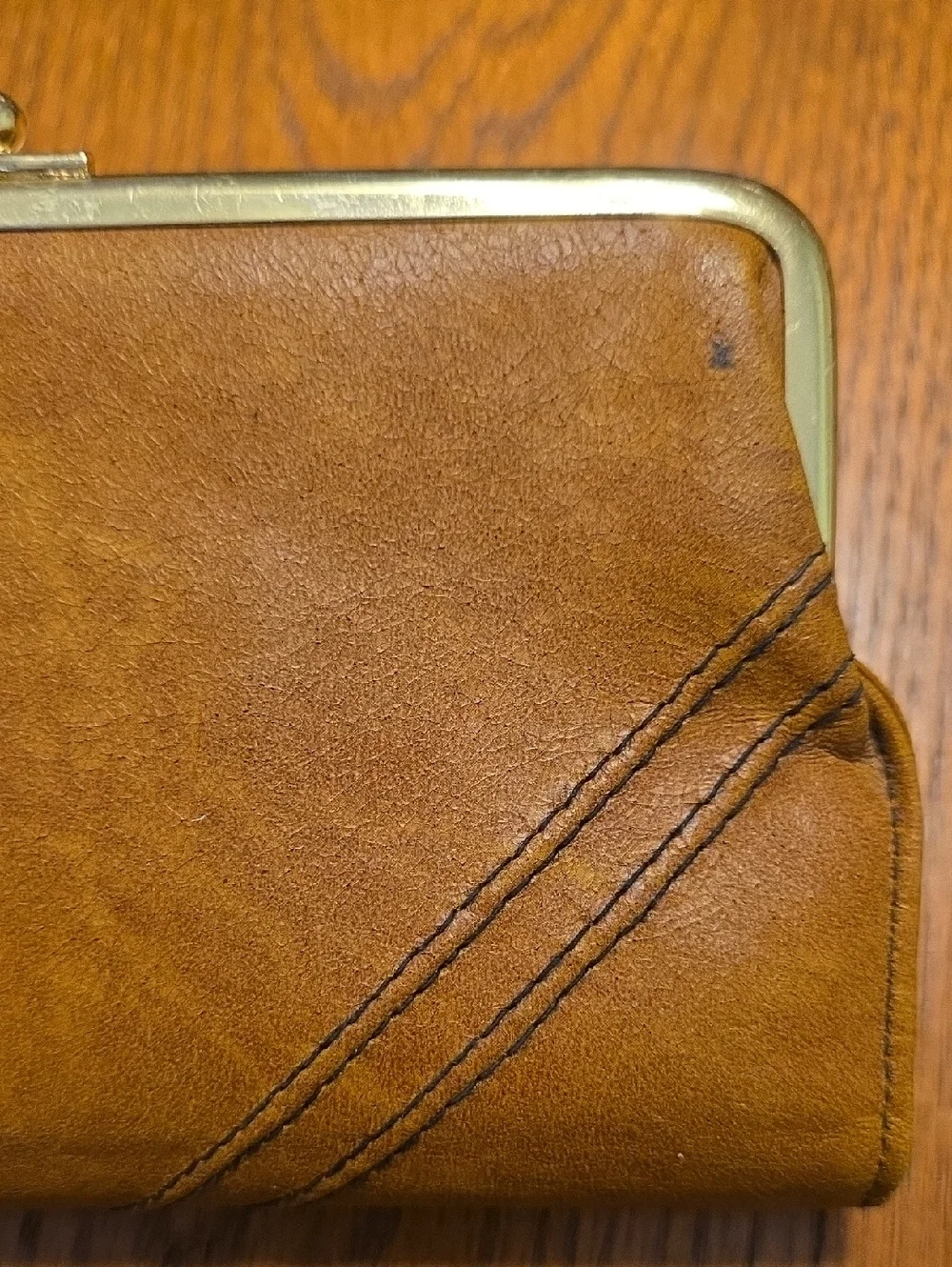 Vintage70s Kisslock Baronet Brown Leather Chevron Stitched Clutch Wallet – Boho